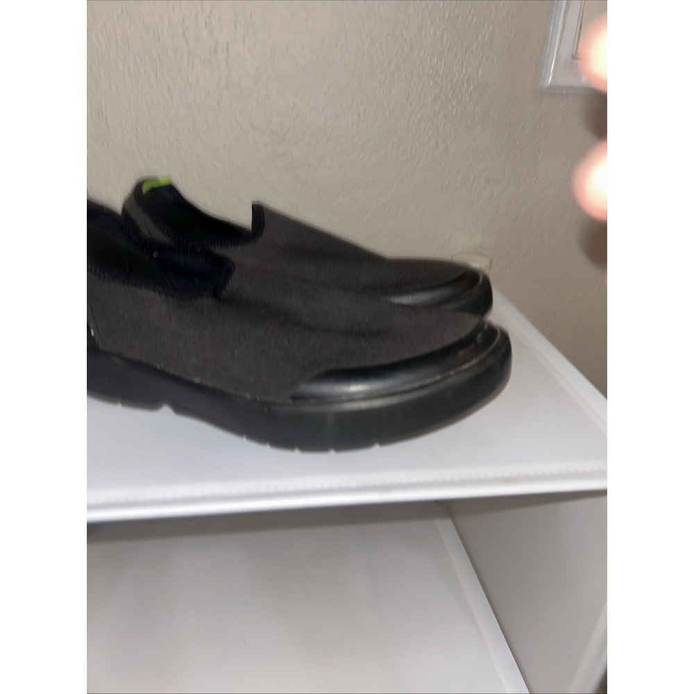 OOFOS OOmg EEZEE (Sz 8.5) Low Womens Black Slip On Recovery Shoes Comfort